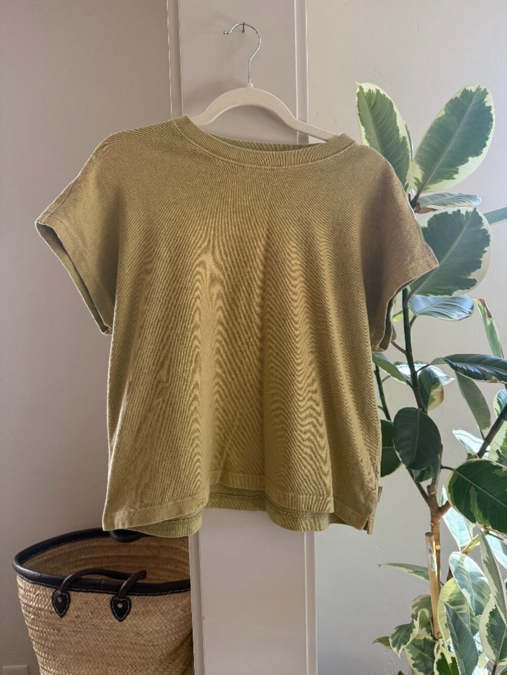 Le Bon Shoppe Jeanne Tee - Ochre
